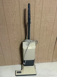 Aspiradora vertical ELECTROLUX Discovery II de colección - ¡FUNCIONA! - Imagen 1 de 11