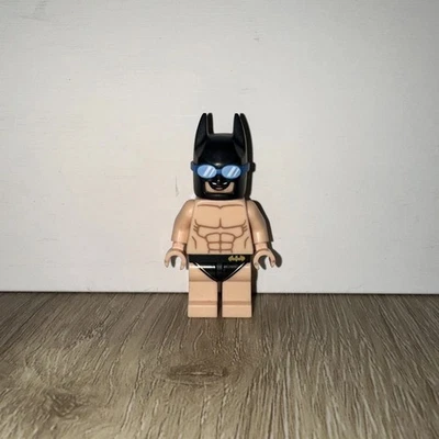 LEGO DC Super Heroes Swimsuit Batman Minfigure - Image 1 of 4