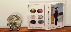 MINIATURA LIBRO SCALA 1:6 COSTUMI PARIGINO 1912 PLAYSCALE BARBIE - Foto 1 di 10