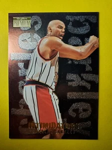 HOF CHARLES BARKLEY (SP) INTIMIDATORS #2 PHOENIX SUNS 1996-97 SKYBOX PREMIUM NBA - Bild 1 von 3