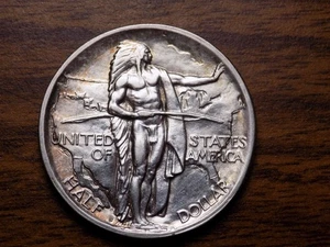 1926 S OREGON TRAIL COMMERATIVE SILVER HALF FROSTY UNC NICE COIN - Picture 1 of 4