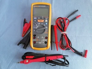 Fluke 1587 FC 2-in-1 Handheld Digital Multimeter Insulation Tester - Picture 1 of 17