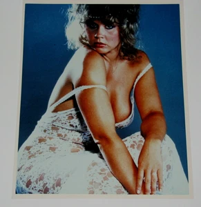 LINDA BLAIR SEXY!! EARLY COLOR 8x10 PHOTO "THE EXORCIST" "CHAINED HEAT" - Picture 1 of 1