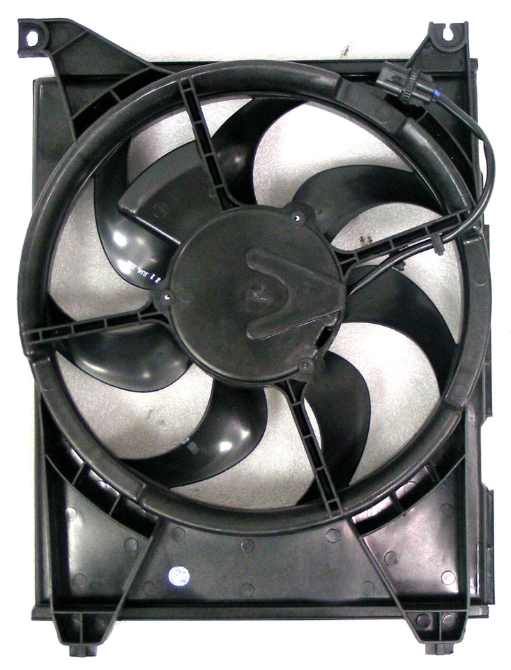 Conjunto de ventilador condensador de aire acondicionado para Hyundai Accent Foto 1 de 2