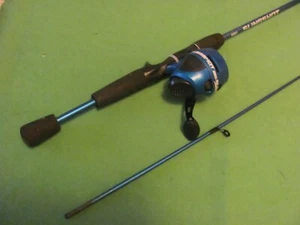 Zebco Slingshot 5' 6" Medium Light Action casting Rod & Reel Combo. - Picture 1 of 7