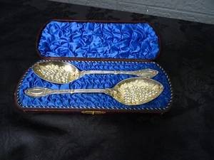 Cased Pair Silver Plated Berry Serving Spoons, Circa 1890 - Picture 1 of 6