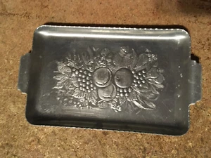 VINTAGE HAND WROUGHT RECTANGLE MINI 6" X 4" ALUMINUM TRAY EMBOSSED / WRONGWAY052 - Picture 1 of 6