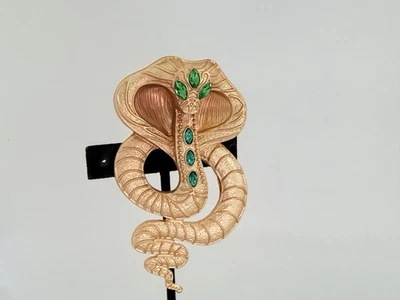 PRETTY MODERN HUGE GREEN NAVETTE RHINESTONE KING COBRA SNAKE BROOCH 519 - Image 1 of 3