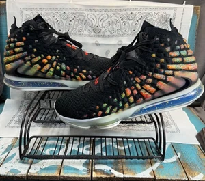 Nike LeBron 17 James Gang Hombres Talla 14 Negro Rojo Zapatos de Baloncesto Tenis - Imagen 1 de 10