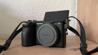 Sony Alpha a6600 Systemkamera Schwarz inkl. OVP und Zubehörpaket - Bild 1 von 2