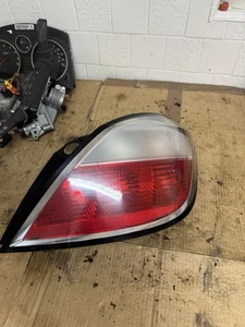 VAUXHALL ASTRA H MK5 RÜCKLEUCHTE FAHRERSEITE RECHTS 5-TÜRER MODELL ZDX27 - Bild 1 von 7