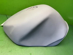 SUZUKI GSXR1000 K1/K2 Fuel Tank  2001 40F10-L99 - Picture 1 of 7