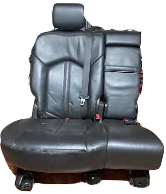 Cadillac SRX 2010 pasajero trasero derecho y asiento lateral medio cuero negro sin reposacabezas Foto 1 de 2