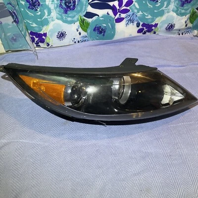 Conjunto de faros - Certificado Capa derecho 20-12558-00-9 se adapta a 11-12 Kia Sportage Foto 1 de 4