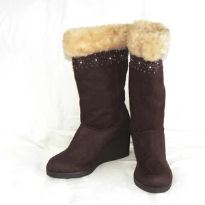 American Eagle size 11 Brown Suede Beaded Winter Boots Faux Fur Trim Wedge Heel - Picture 1 of 8