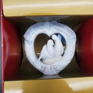 Lladro Our First Christmas 2000 Porcelain Ornament Doves Heart Shaped Boxed - Picture 1 of 4
