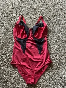 Maidenform Shapewear Body Größe 36DD rot mit schwarzer Spitze sehr guter Zustand - Bild 1 von 14