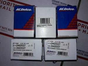 Brand NEW Spark Plugs GM ACDelco 24425327 Boxed Set of Five (5) - Picture 1 of 7