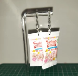 Par de Pendientes Swizzels Love Heatts Paquete Dulce Hechos a Mano 7 cm Diversión Fiesta Luz - Imagen 1 de 2