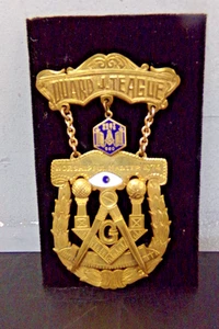 1974 MASONIC PAST MASTER'S GOLD BADGE PIN - Bild 1 von 2
