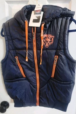 NWT Wear By Erin Andrews Women’s NFL Chicago Bears Puffer Vest Sz Sm $100 MSRP - Image 1 of 4