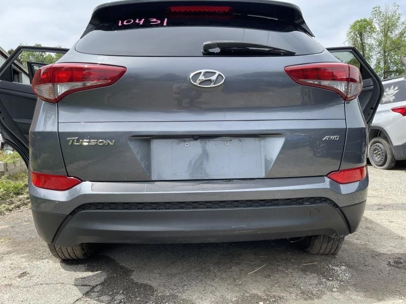 CUBIERTA PARACHOQUES TRASERO 16-18 HYUNDAI TUCSON GRIS PC: PRUEBA 116K 2.0L AWD -SE- 455574 Foto 1 de 4
