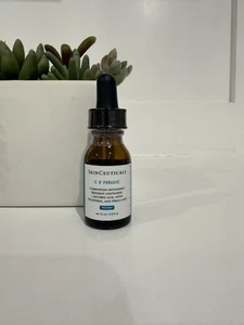 Nuevo suero ferúlico sellado Fresh SkinCeuticals CE 15 ml/0,5 oz - Imagen 1 de 2
