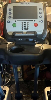 Máquina elíptica True Fitness ES700 - Imagem 1 de 4