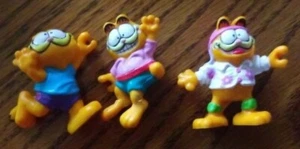 LOT OF 3 VINTAGE GARFIELD  FIGURINES TOYS 1978 1981 UNITED FEATURE SYNDICATE - Picture 1 of 5