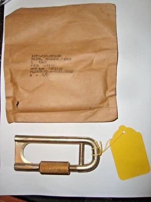 Parachute Cargo Release Guillotine Knife 1670-836-2231YC ,,70s ,era AUST - image 1 of 4