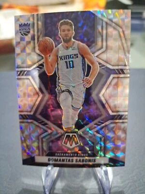 2021-22 Panini Silver Prizm #42 DOMANTAS SABONIS  Sacramento Kings  - Image 1 of 4