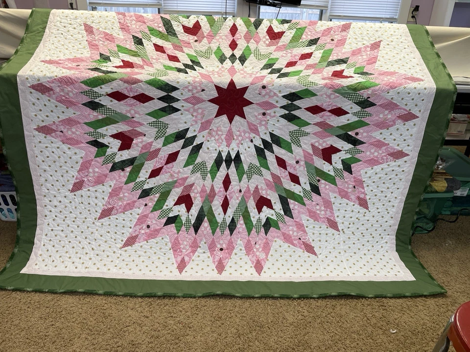 Edredón de algodón casero talla Queen con hermoso diseño Foto 1 de 2