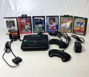 VINTAGE SEGA GENESIS MK-4102 W/ GAMES CONTROLLERS SONIC RBI BASEBALL NFL BUNDLE - Picture 1 of 11