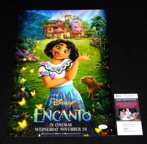 STEPHANIE BEATRIZ ""MIRABEL"" SIGNIERTER CHARM 12X18 POSTER JSA COA!!! - Bild 1 von 1