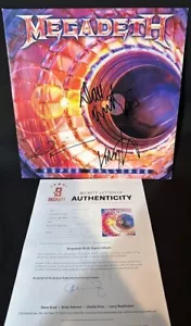 Portada del álbum Megadeth Super Collider 12x12 firmada por banda (Beckett) - Imagen 1 de 7