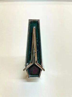 1970 1971 1972 PLYMOUTH DUSTER 340 PARRILLA EMBLEMA 2949473 OEM USADO Foto 1 de 4