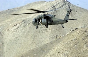 US Army (USA) UH-60 Black Hawk Helicopter EF 8X12 PHOTOGRAPH - Picture 1 of 1