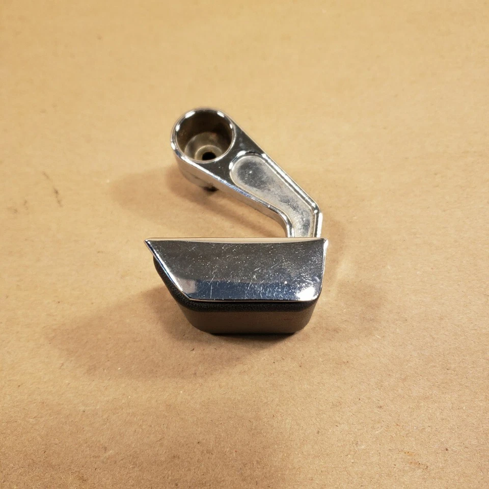 Manija de puerta interior cromada lado derecho Jensen Healey original 8810914 Foto 1 de 4