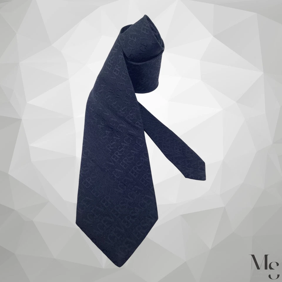 Corbata de seda negra con monograma hecha en Italia COLECCIÓN VERSACE con: 3,75" EX ESTADO Foto 1 de 4