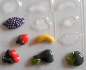 ASSORTED FRUIT CHOCOLATE MOULD APPLE GRAPE PEAR STRAWBERY CHERRY BANANA - Picture 1 of 1