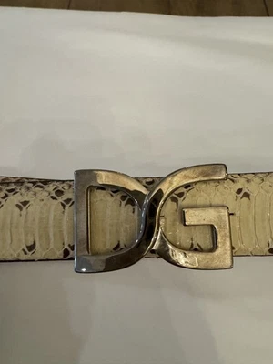 Cinturón DOLCE & GABBANA Crema Serpiente Cuero Celebridad Logo Hecho en Italia 80 cm  Foto 1 de 4