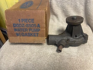 NOS FORD D0DZ-8501-A 1969-74 MUSTANG COUGAR FAIRLANE MAVERICK 250 CYL WATER PUMP - Picture 1 of 8