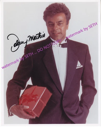 JOHNNY MATHIS - hand signed color 8x10 photograph | autographed photo Cover