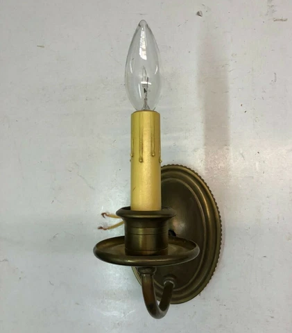 VINTAGE RESTORED WALL SCONCE LIGHT FIXTURE CHANDELIER WALL MOUNT CANDLE LIGHT Cover