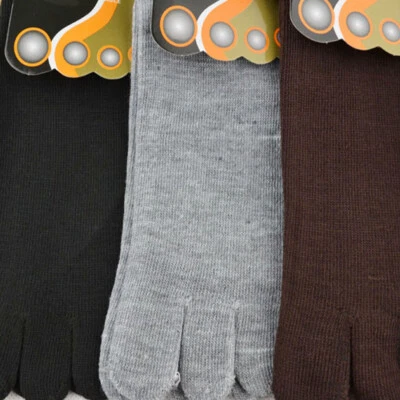 1-5 pares de calcetines tobilleros de algodón lisos deportivos respirar informales al tobillo con cinco dedos para mujeres y hombres Foto 1 de 4