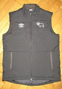 Derby County DCFC Umbro Black Sleeveless Gilet L - Picture 1 of 5