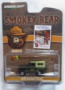 1980 Nissan Patrol with canoe - Smokey Bear Series 3 Greenlight 1/64 38060-F - Picture 1 of 4