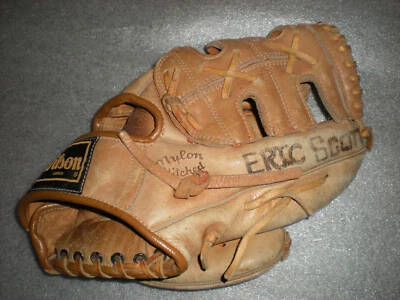 Wilson A2180 Paul Blair Autograph Youth 10.5" Baseball Glove Mitt Right Handed - Image 1 of 4
