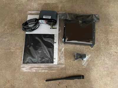 LINKSYS WET54G 54MBPS 10/100 WIRELESS G ROUTER W ETHERNET/ADAPTER CORDS ULAT-21 - Image 1 of 4