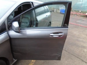 12 MERCEDES B180 W246 CDI NEARSIDE FRONT LOCKING MECHANISM 11-18 BREAKING CAR - Picture 1 of 3